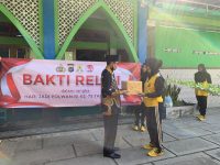 Hari Jadi Polwan ke -75 Polwan Polres Kulonprogo Bersih Bersih Tempat Ibadah