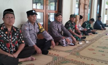 BHABINKAMTIBMAS KALURAHAN SOGAN HADIRI MERTI PADUKUHAN SOGAN 1