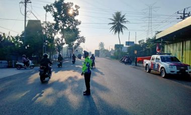 Polsek Temon Melaksanakan Pengaturan Dan Penjagaan