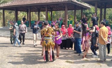 KAPOLSEK KALIBAWANG HADIRI PENILAIAN LOMBA POTENSI DESA WISATA